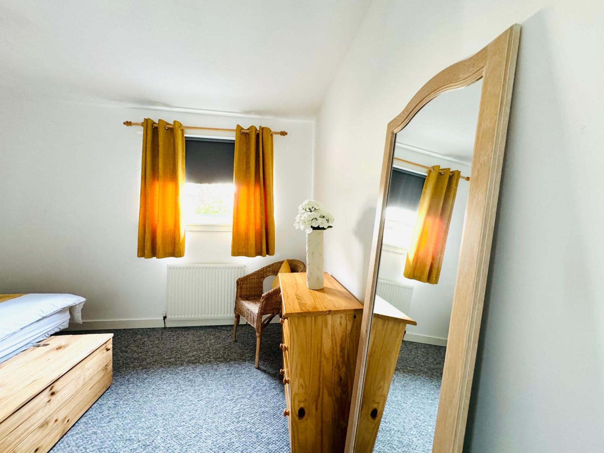 Tillicoultry Jupiter Apartment - Scotland Holiday Let Екстериор снимка